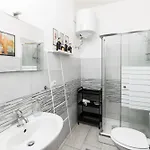 - Free Parking - Next To Metro Appartement